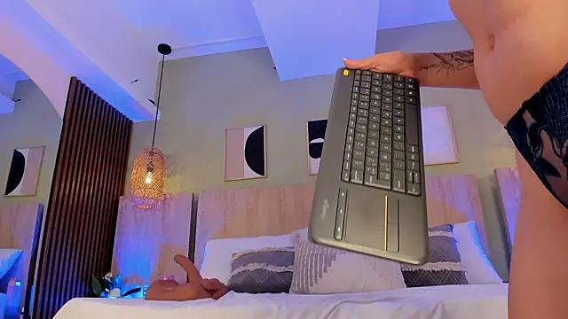 Bella-Swant online show from 15, 3, 2026