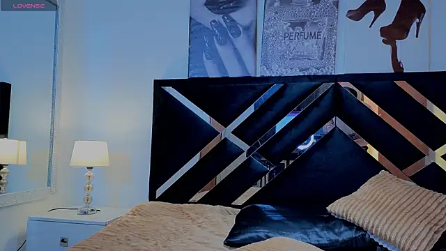 Zoe-yanin online show from 14, 4, 2026