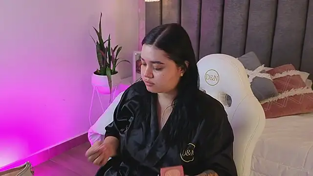 SofiaCortes4 online show from 14, 4, 2026