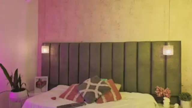 SofiaCortes4 online show from 17, 4, 2026