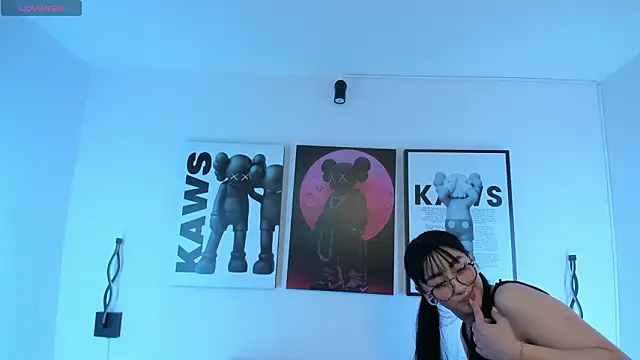 Maddie Rosee online show from 27, 2, 2026