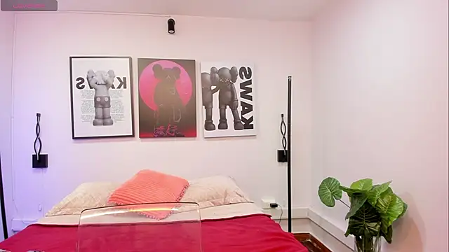 Maddie Rosee online show from 14, 2, 2026