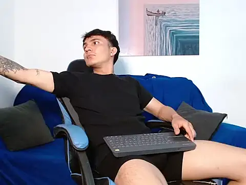 Snapshot of nico_bellini chatting on 19, 6, 2026 nico bellini online show from 19, 6, 2026