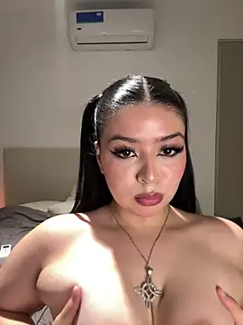 lolaaculaa online show from 12, 2, 2026