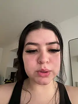 Snapshot of lolaaculaa chatting on 5, 6, 2026 lolaaculaa online show from 5, 6, 2026