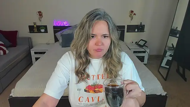 Snapshot of LilyBel chatting on 29, 5, 2026 LilyBel online show from 29, 5, 2026
