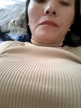 Baby-loveass69 online show from 18, 2, 2026