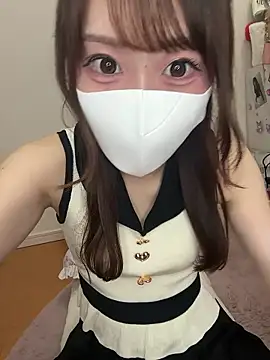 Snapshot of momo_mm chatting on 28, 6, 2026 momo mm online show from 28, 6, 2026