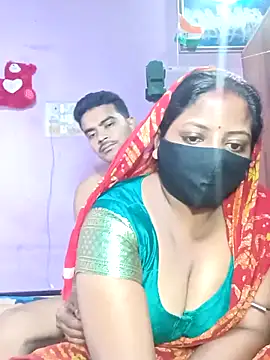 Snapshot of Fetish-Couple2 chatting on 15, 3, 2026 Fetish-Couple2 online show from 15, 3, 2026
