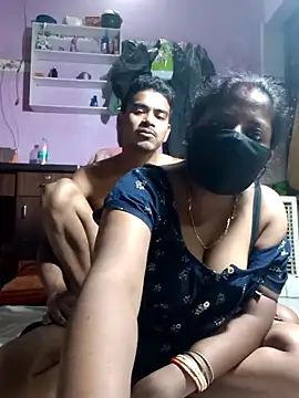 Snapshot of Fetish-Couple2 chatting on 19, 3, 2026 Fetish-Couple2 online show from 19, 3, 2026