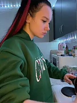 Carolina G0lden online show from 23, 4, 2026