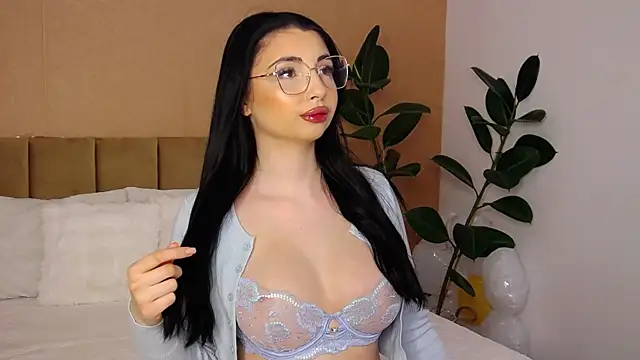 Snapshot of BellaHere chatting on 5, 5, 2026 BellaHere online show from 5, 5, 2026