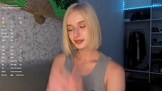 DeliciaBagnoli online show from 17, 7, 2026