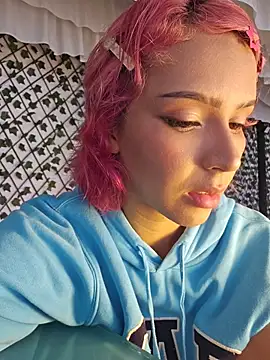 Kitty San xXx online show from 17, 4, 2026