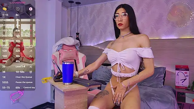 kylliefox  online show from 27, 3, 2026