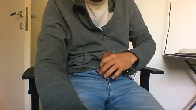 Snapshot of andre_italy chatting on 18, 5, 2026 andre italy online show from 18, 5, 2026