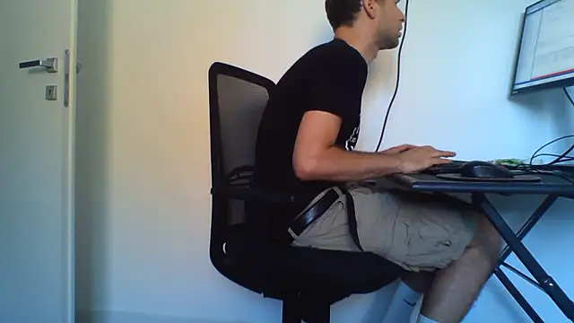 Snapshot of andre_italy chatting on 28, 5, 2026 andre italy online show from 28, 5, 2026