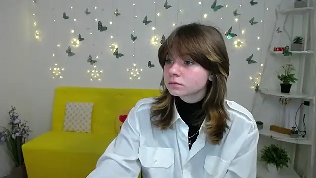 AnnaWest  online show from 28, 2, 2026