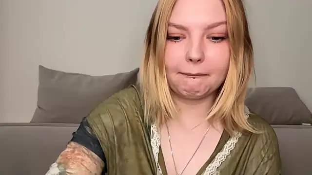 Ophelia Ritz online show from 19, 6, 2026