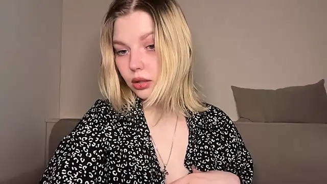 Ophelia Ritz online show from 30, 3, 2026