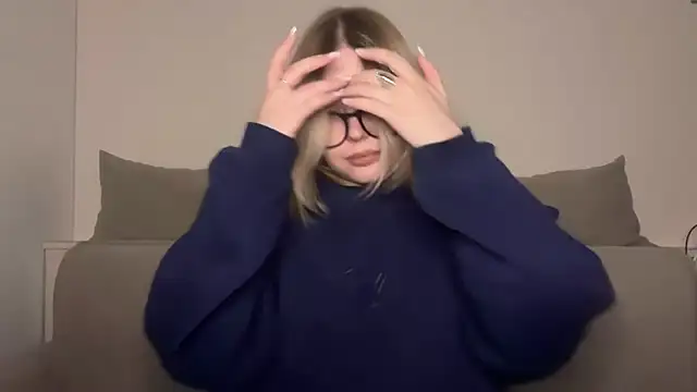 Ophelia Ritz online show from 23, 3, 2026