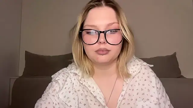 Ophelia Ritz online show from 26, 3, 2026