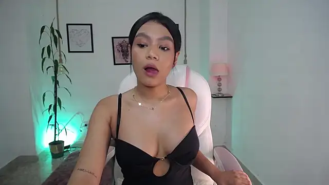 Snapshot of adhara_11 chatting on 2, 5, 2026 adhara 11 online show from 2, 5, 2026