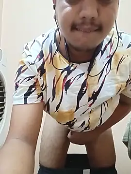 chocolatesboy143 online show from 8, 6, 2026