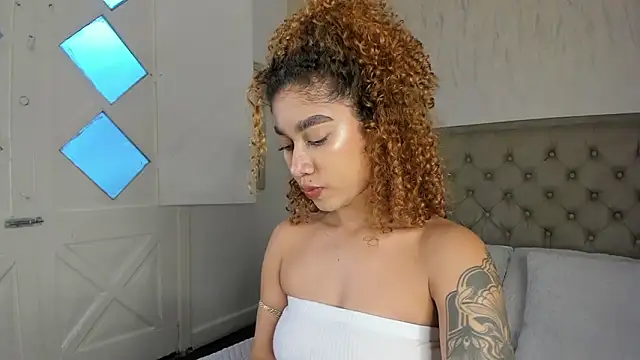 Sienna brunette online show from 21, 2, 2026