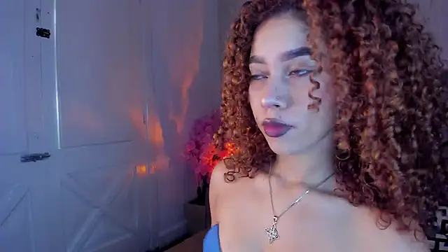 Snapshot of Sienna_brunette chatting on 14, 5, 2026 Sienna brunette online show from 14, 5, 2026