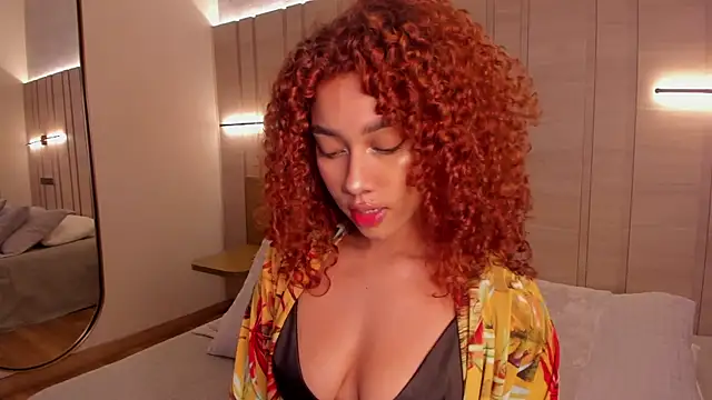 Sienna brunette online show from 19, 4, 2026