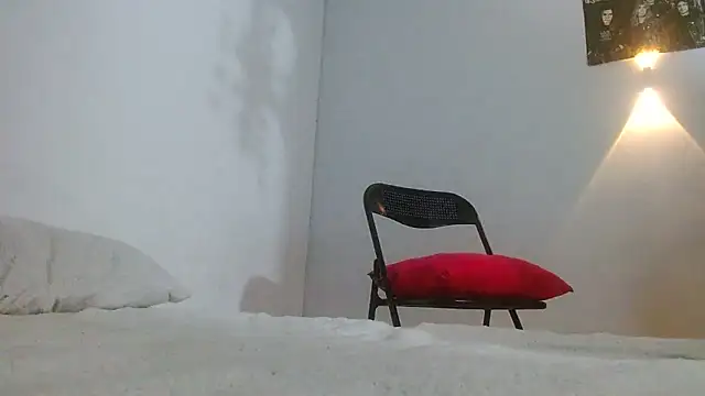 sensualstryp online show from 5, 4, 2026