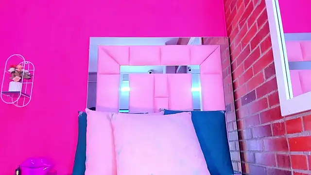 Baby doll XOXO online show from 15, 2, 2026