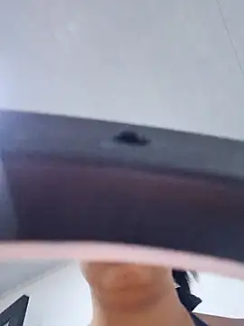 Cris18sexy online show from 23, 4, 2026