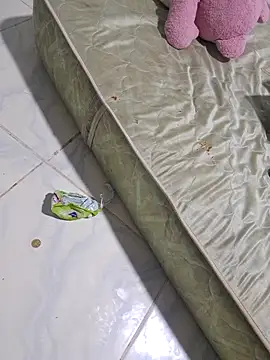 Cris18sexy online show from 24, 4, 2026