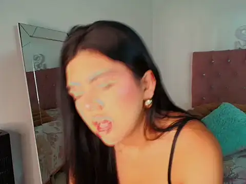 Tiffany pussyhott online show from 18, 2, 2026