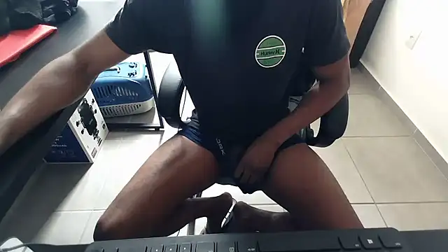 Snapshot of negro23cmdot chatting on 17, 5, 2026 negro23cmdot online show from 17, 5, 2026