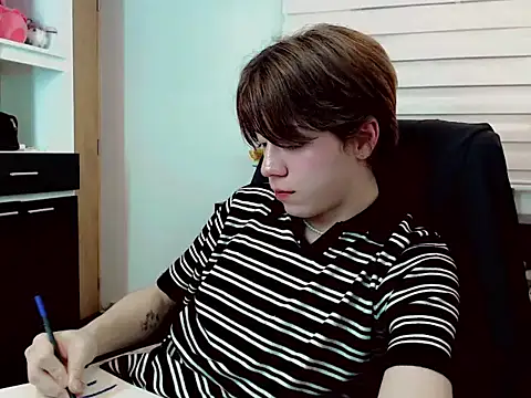 duvisex19 online show from 5, 4, 2026