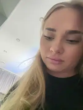 MonicaWestt online show from 8, 2, 2026