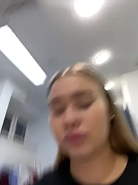 MonicaWestt online show from 26, 3, 2026