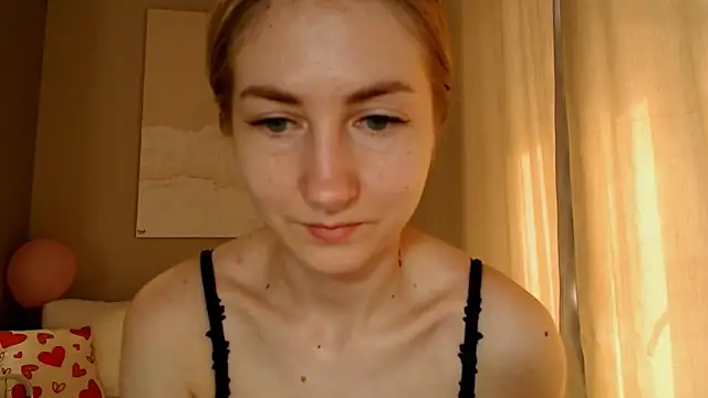 Snapshot of BluueSilk chatting on 10, 3, 2025 BluueSilk online show from 10, 3, 2025