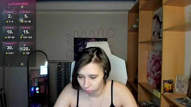 Scarlet Sirenn online show from 6, 3, 2026