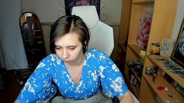 Scarlet Sirenn online show from 14, 2, 2026