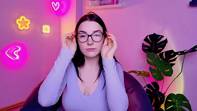 AliceChanel online show from 4, 2, 2026