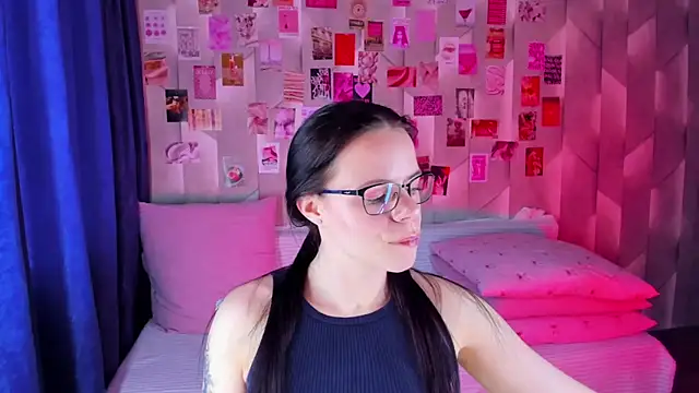 Alanna Pow online show from 19, 4, 2026