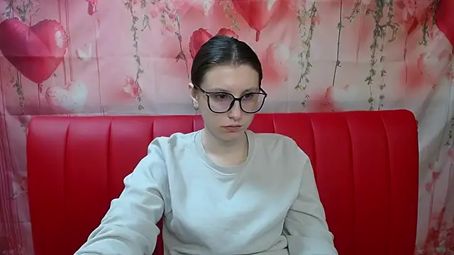 Snapshot of LilianaShine chatting on 13, 5, 2026 LilianaShine online show from 13, 5, 2026
