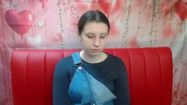 Snapshot of LilianaShine chatting on 3, 5, 2026 LilianaShine online show from 3, 5, 2026
