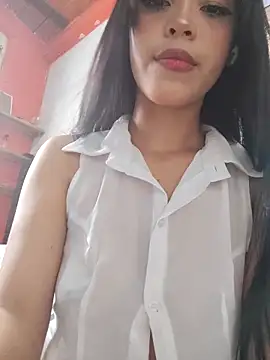 Luucia 09 online show from 13, 4, 2026