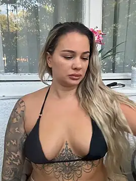 sexybatwomen33 online show from 18, 7, 2026