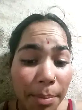 Snapshot of Sunali_Bendre chatting on 26, 4, 2026 Sunali Bendre online show from 26, 4, 2026